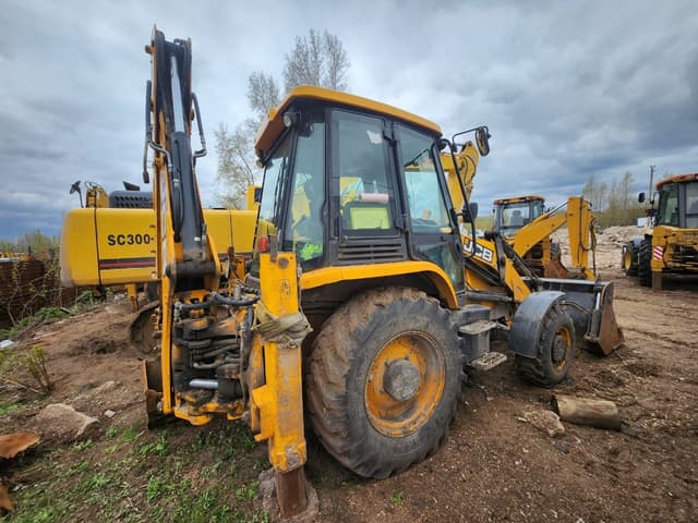 JCB 3CX Экскаватор-погрузчик - 3