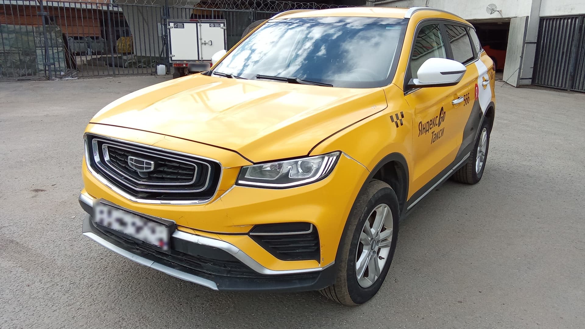 Geely Atlas Pro - 1