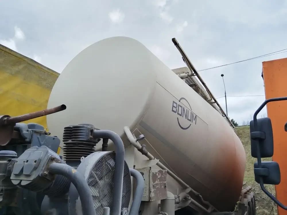 Bonum 914230 Полуприцеп цистерна для сыпучих грузов - 1