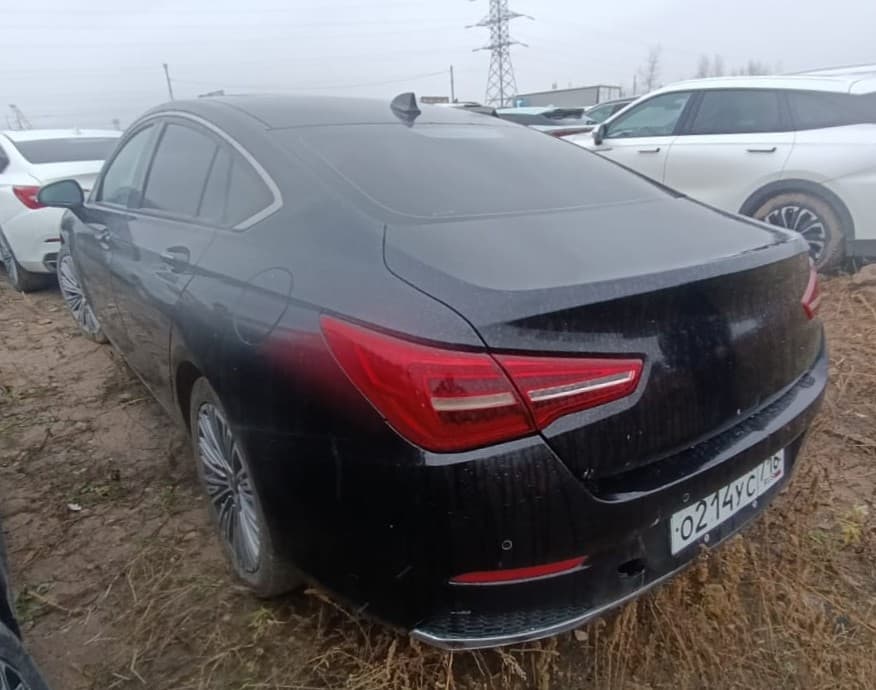 Hongqi H5 - 4