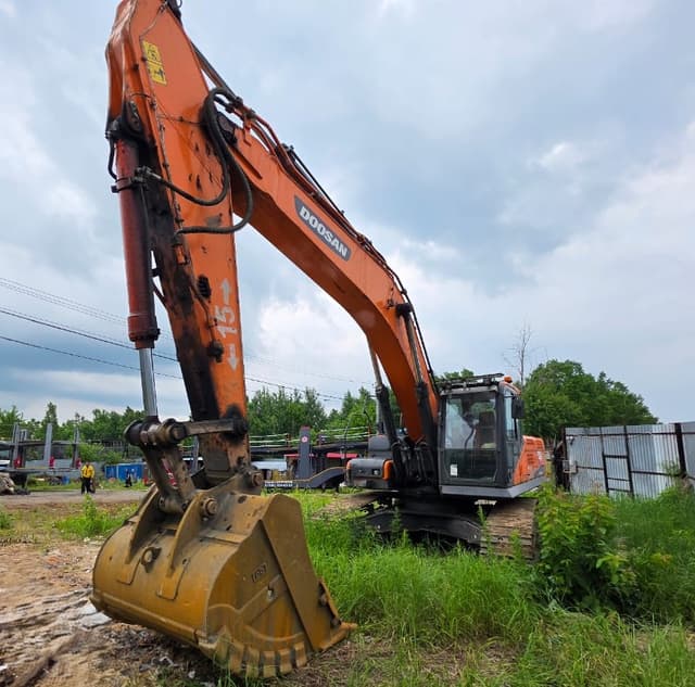 Doosan DX360 Экскаватор - 1
