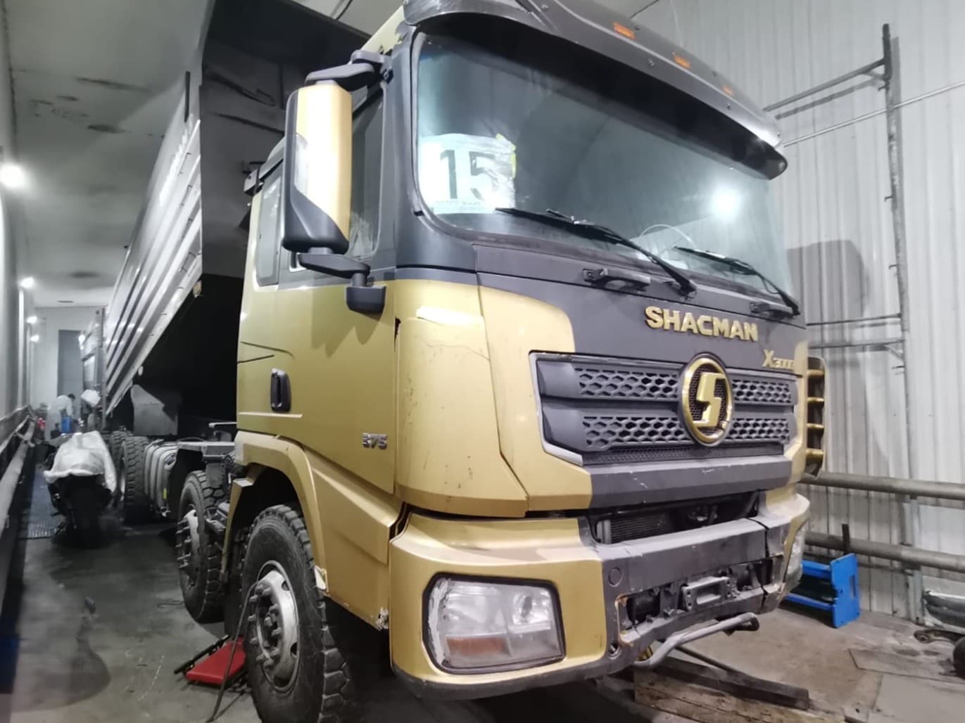 Shacman (Shaanxi) SX33186T366 8х4 Самосвал - 2