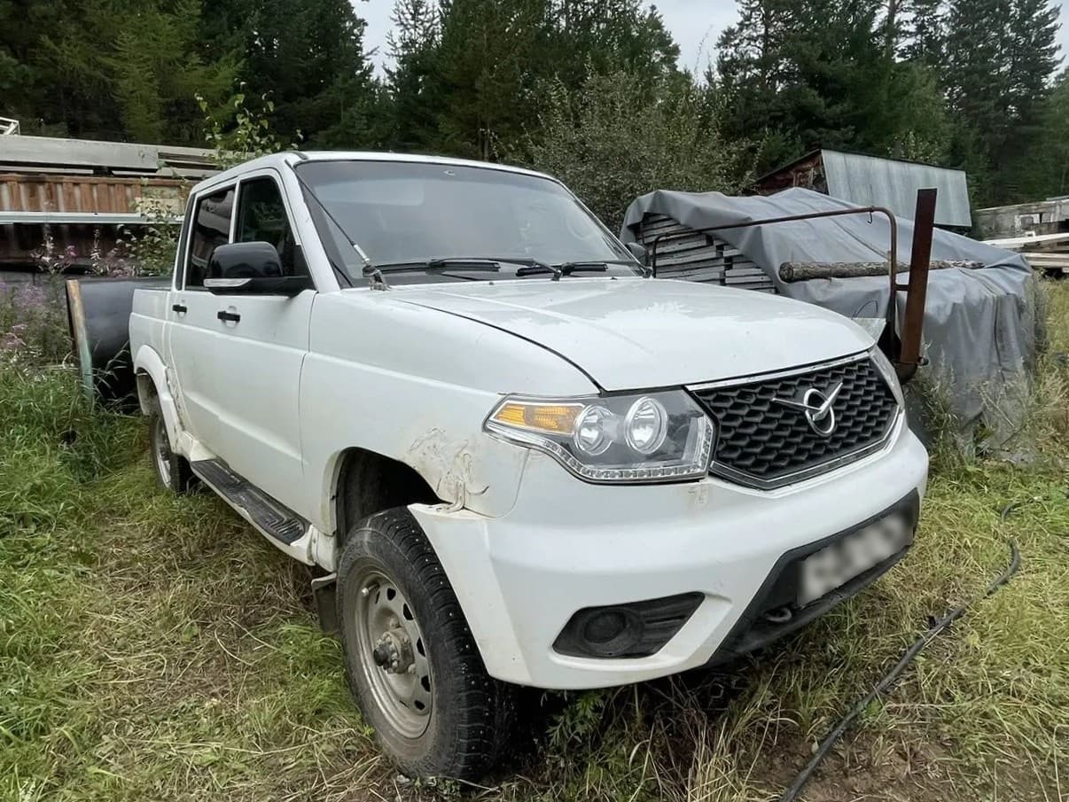 UAZ Pickup - 2
