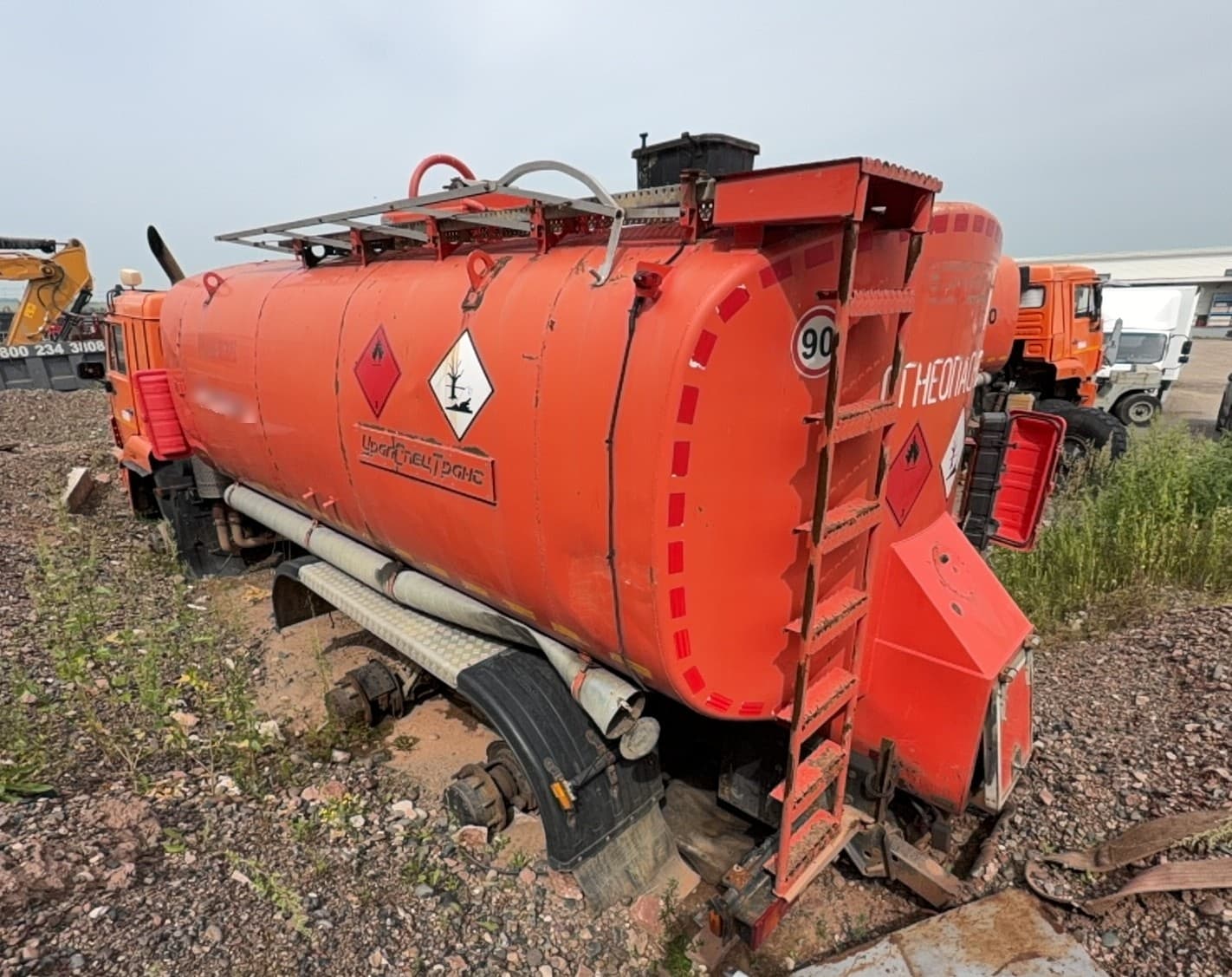 Уралспецтранс 5453* на шасси КамАЗ 6522 6x6 Автоцистерна нефтепромысловая - 4