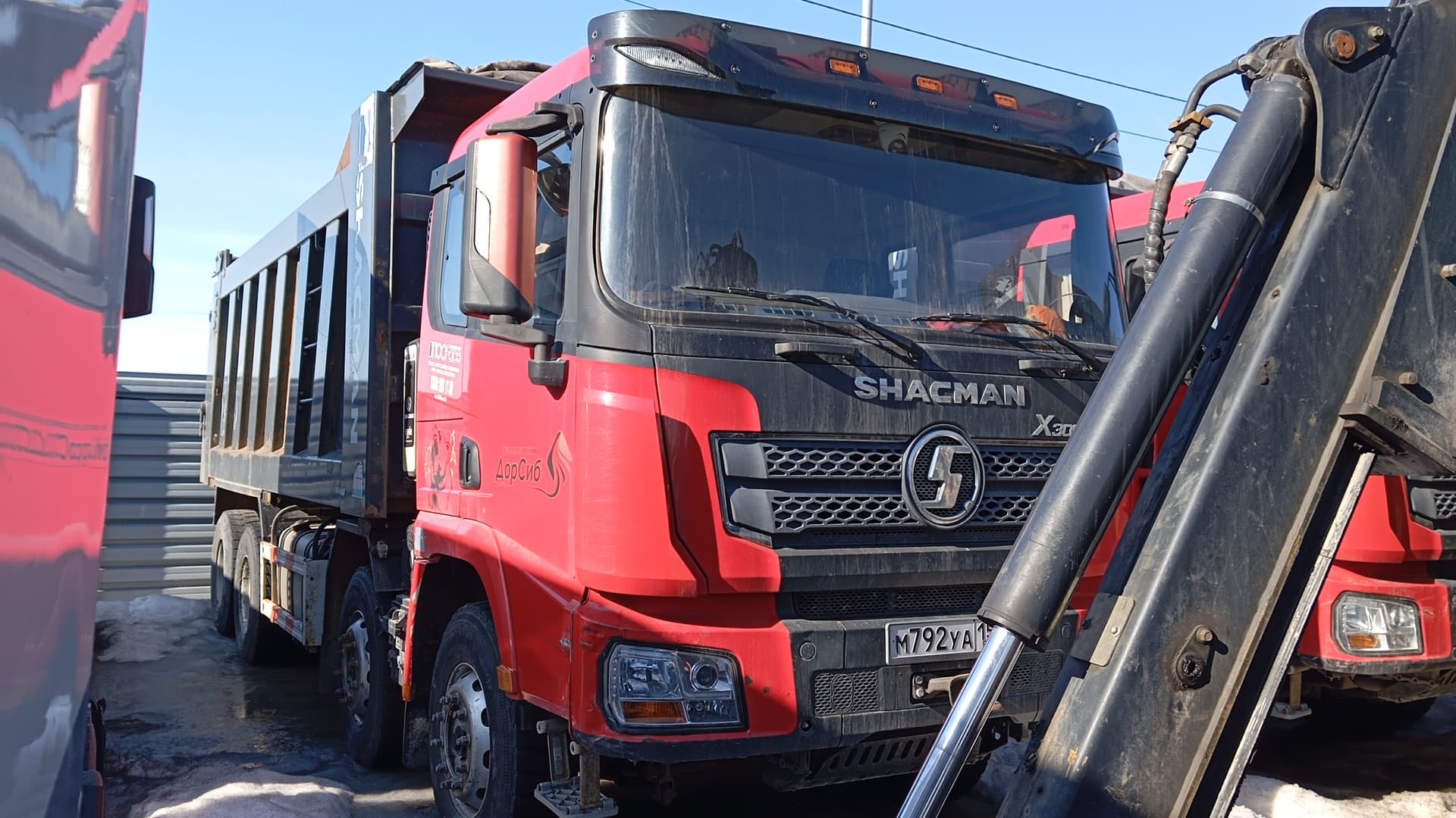 Shacman (Shaanxi) SX* 8x4 Самосвал - 2