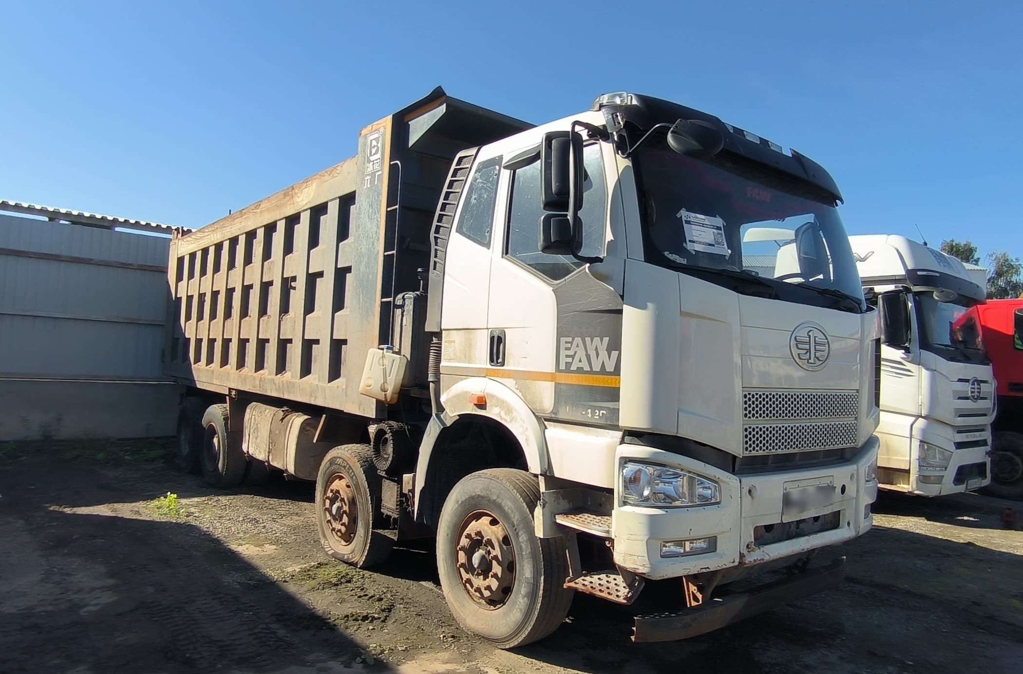 FAW J6 8x4 Самосвал - 2