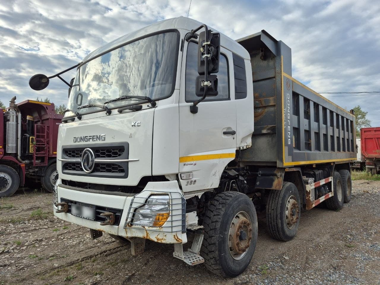 Dongfeng KC 8x4 Самосвал - 1