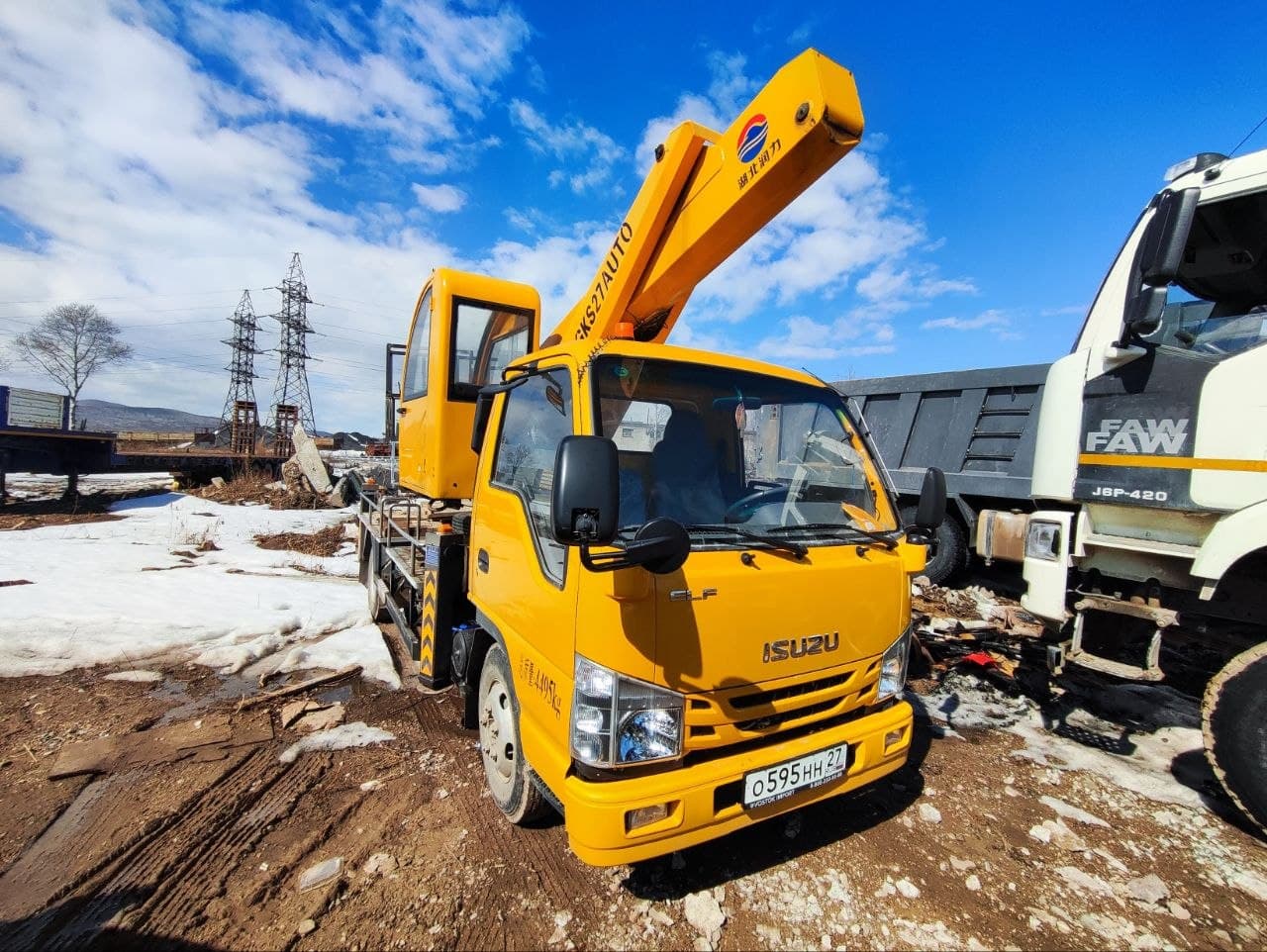 ISUZU ELF 4.5 4x2 Автовышка - 2
