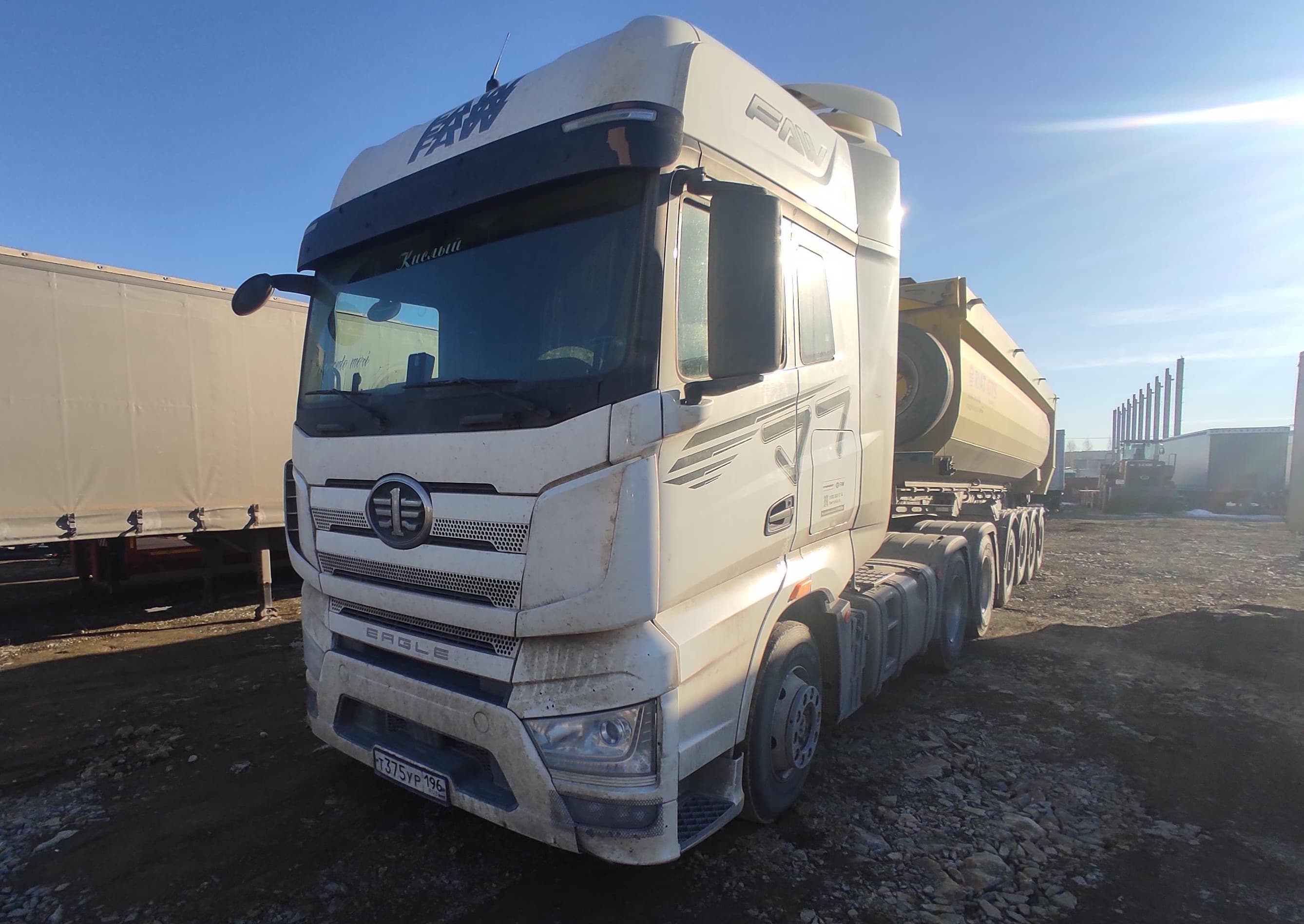 FAW CA 4250 6X4 Седельный тягач - 1