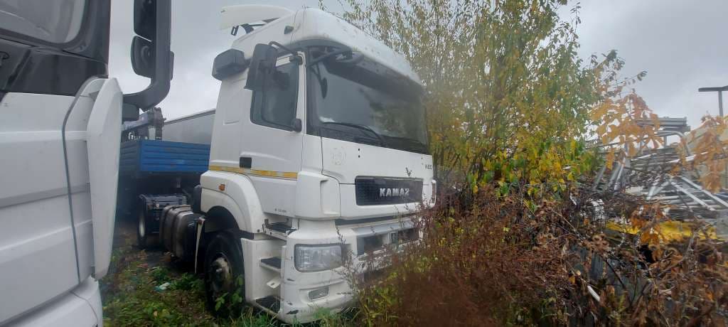 Камаз 5490 4x2 Седельный тягач - 1