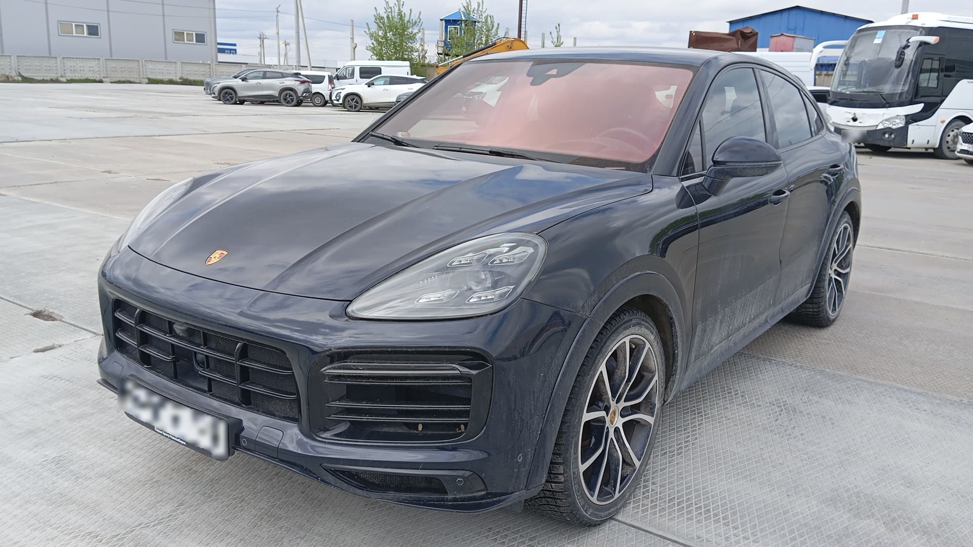 Porsche Cayenne - 1