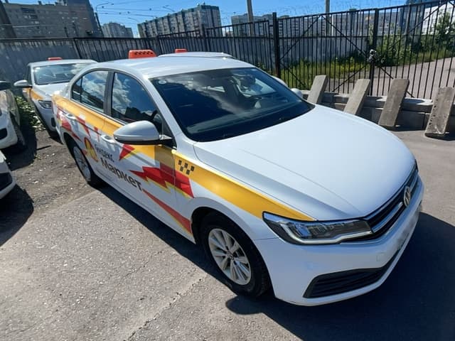 Volkswagen Bora - 2