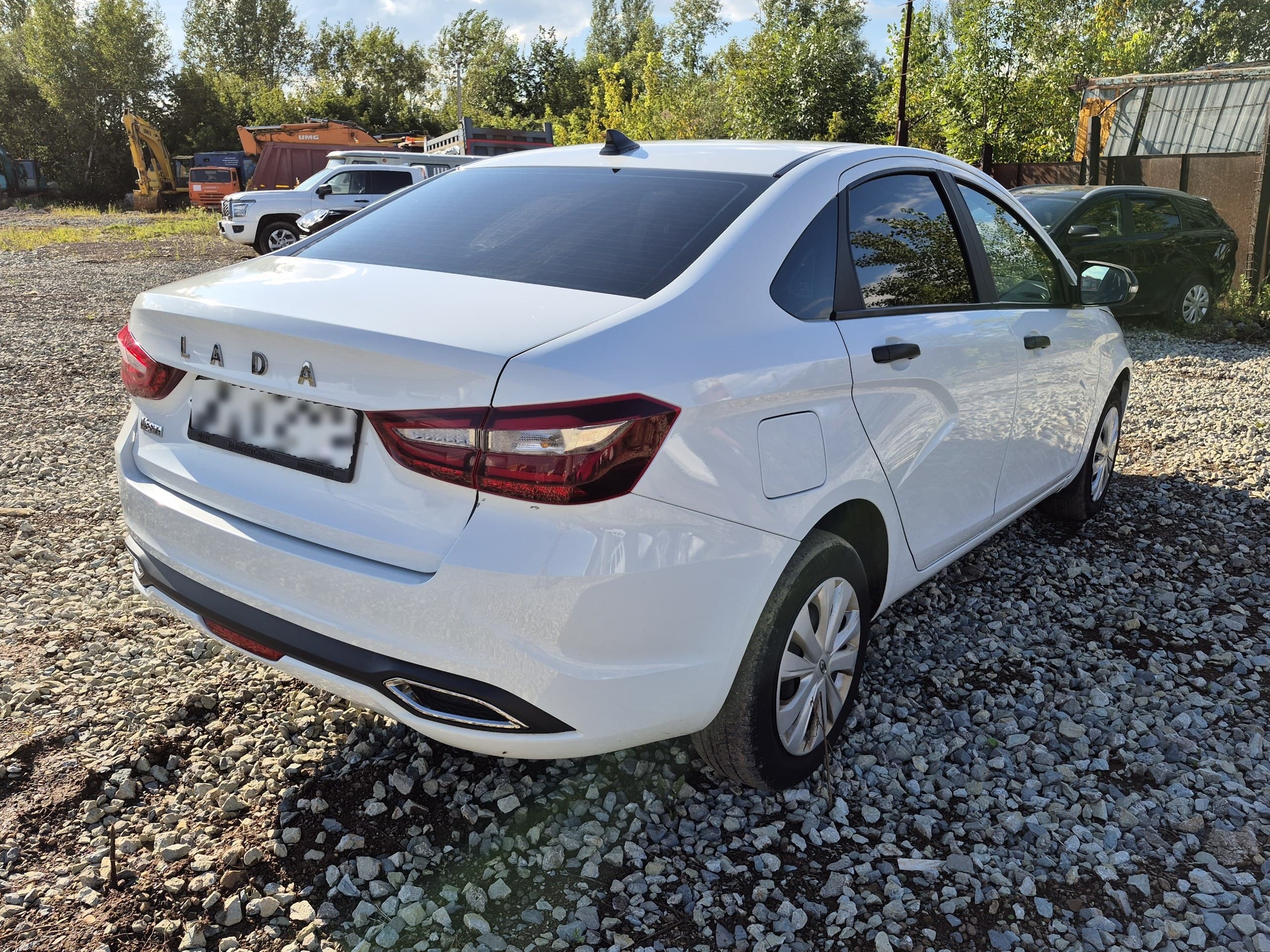Lada Vesta седан - 3