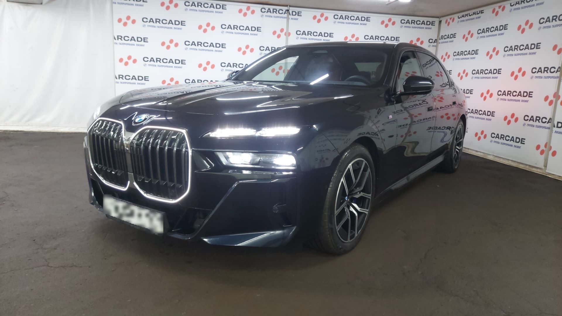 BMW 7 серия - 1
