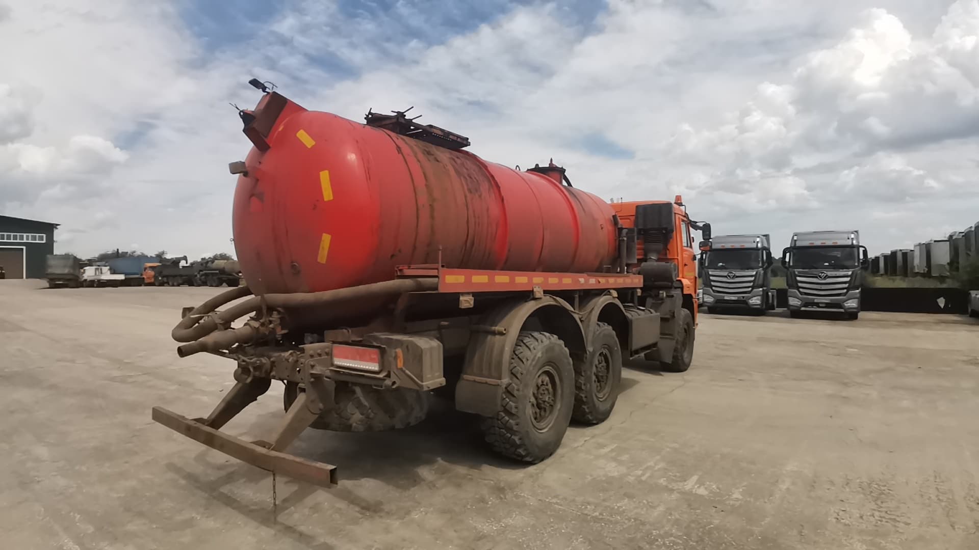 Нпо Трансмастер 4671* на шасси КамАЗ 43118 6x6 Агрегат для сбора нефти и газового конденсата - 3