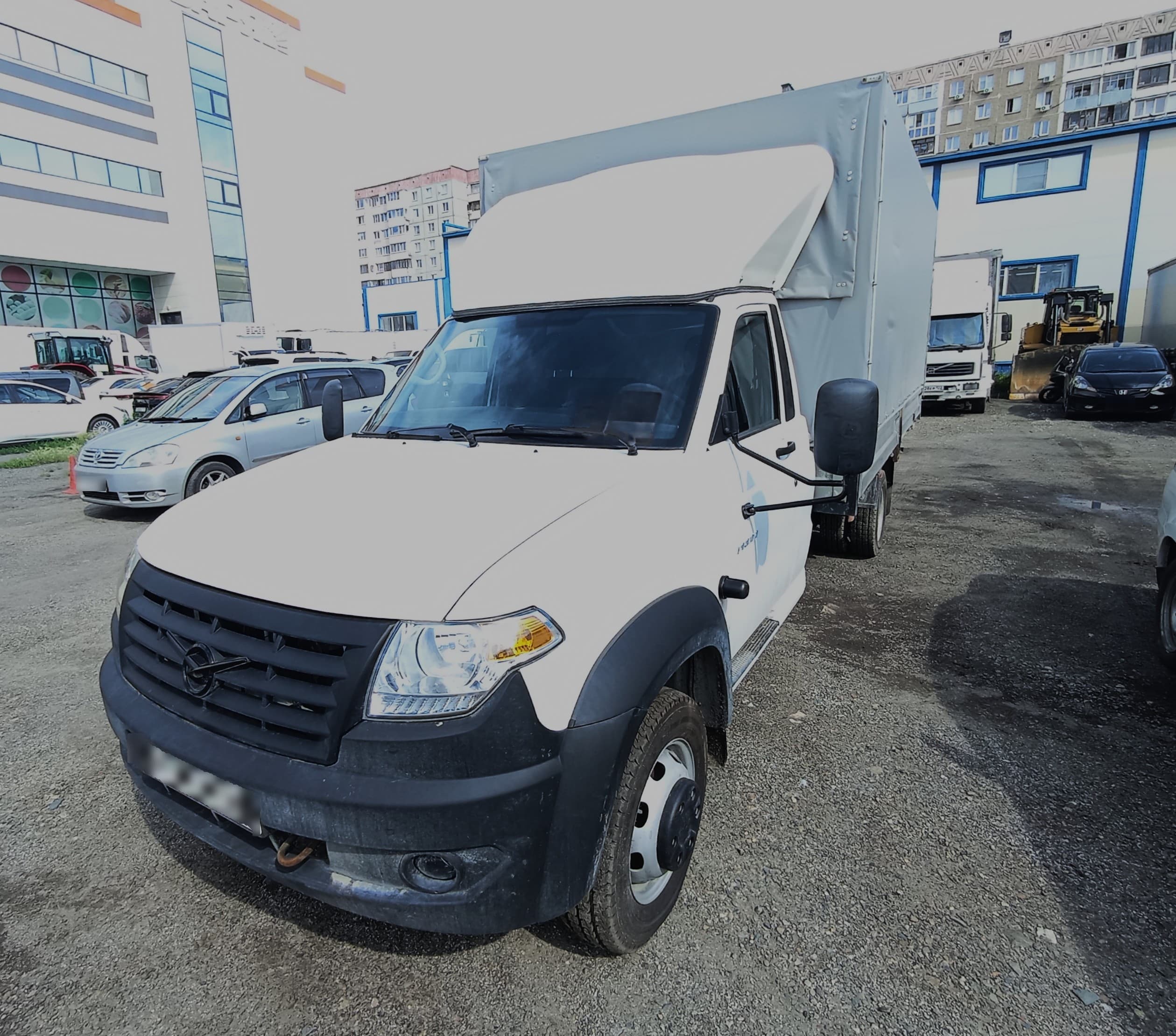 UAZ Profi - 1