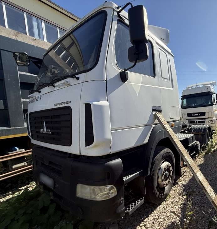 МАЗ 5440 4X2 Седельный тягач - 1