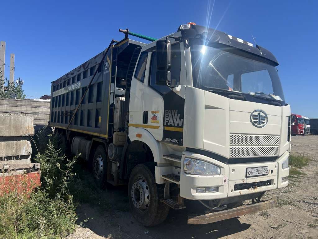 FAW CA 3310 8x4 Самосвал - 2