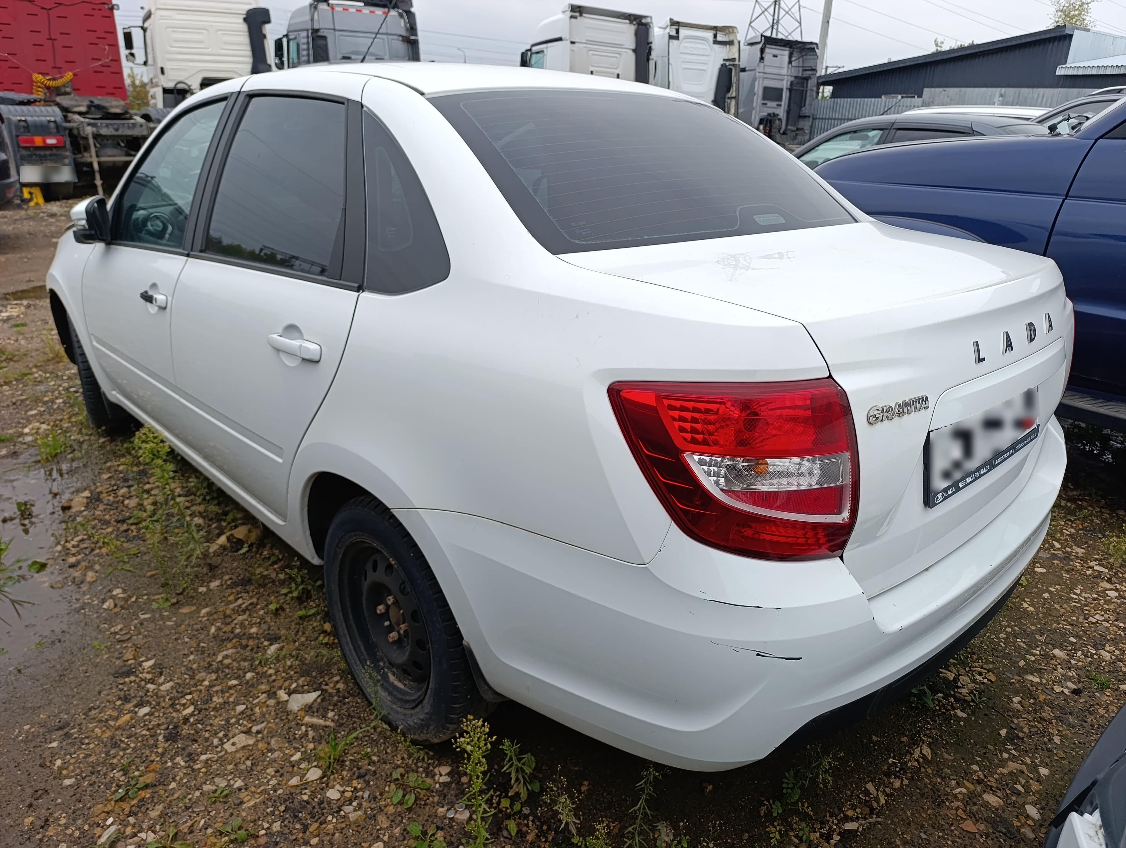 Lada Granta седан - 4