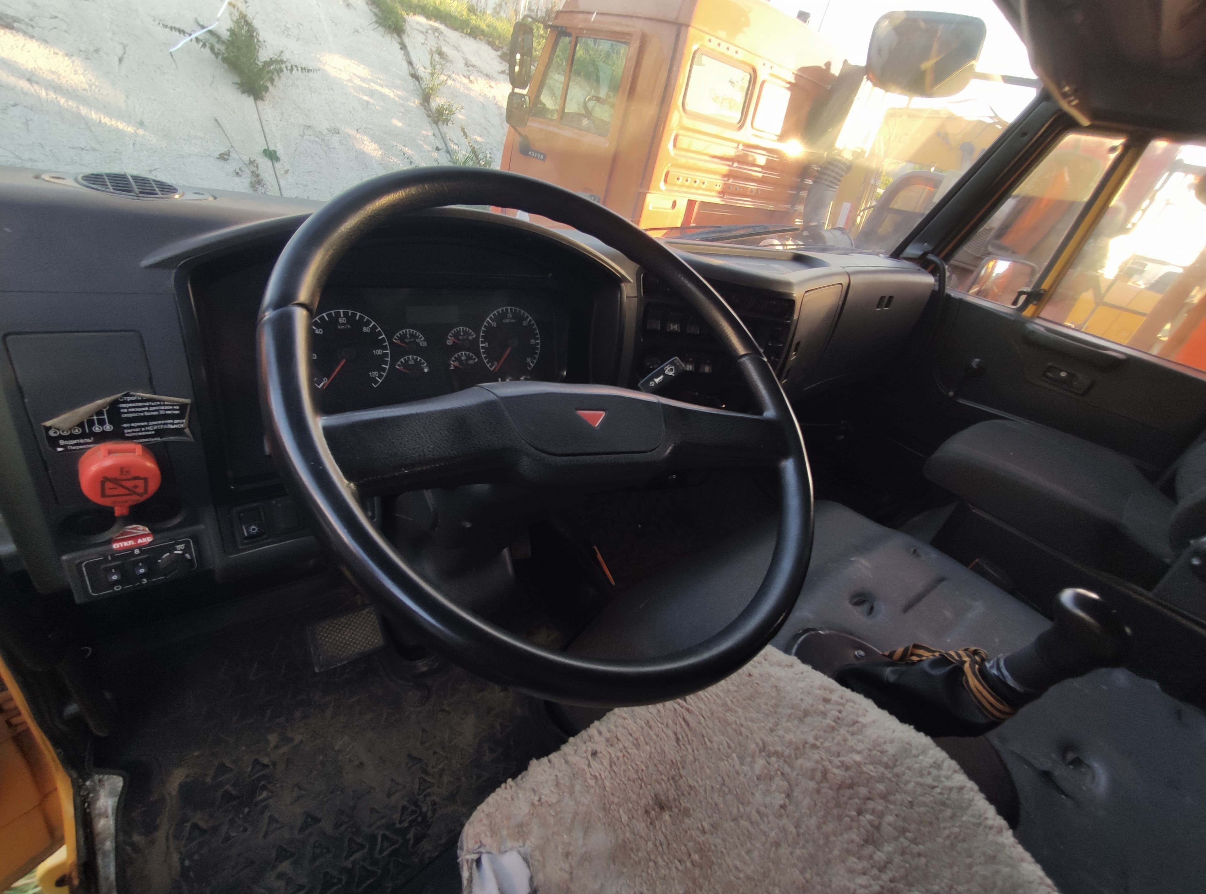 Сеспель 4651* на шасси КамАЗ 65115 6x4 Автотопливозаправщик - 5