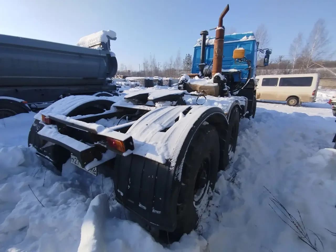 Ural 44202 6x6 Седельный тягач - 3