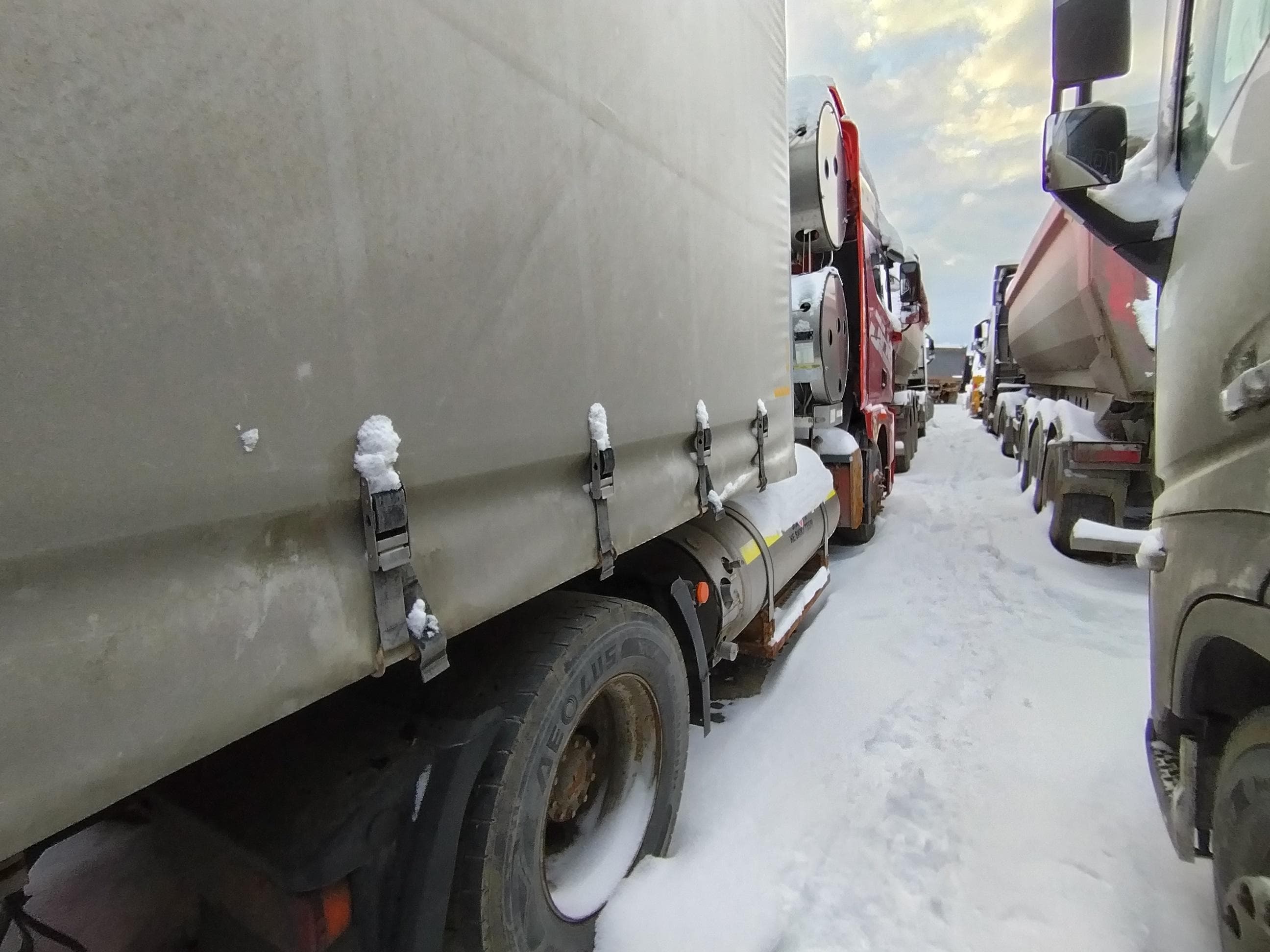 FAW CA* 4x2 Седельный тягач - 3