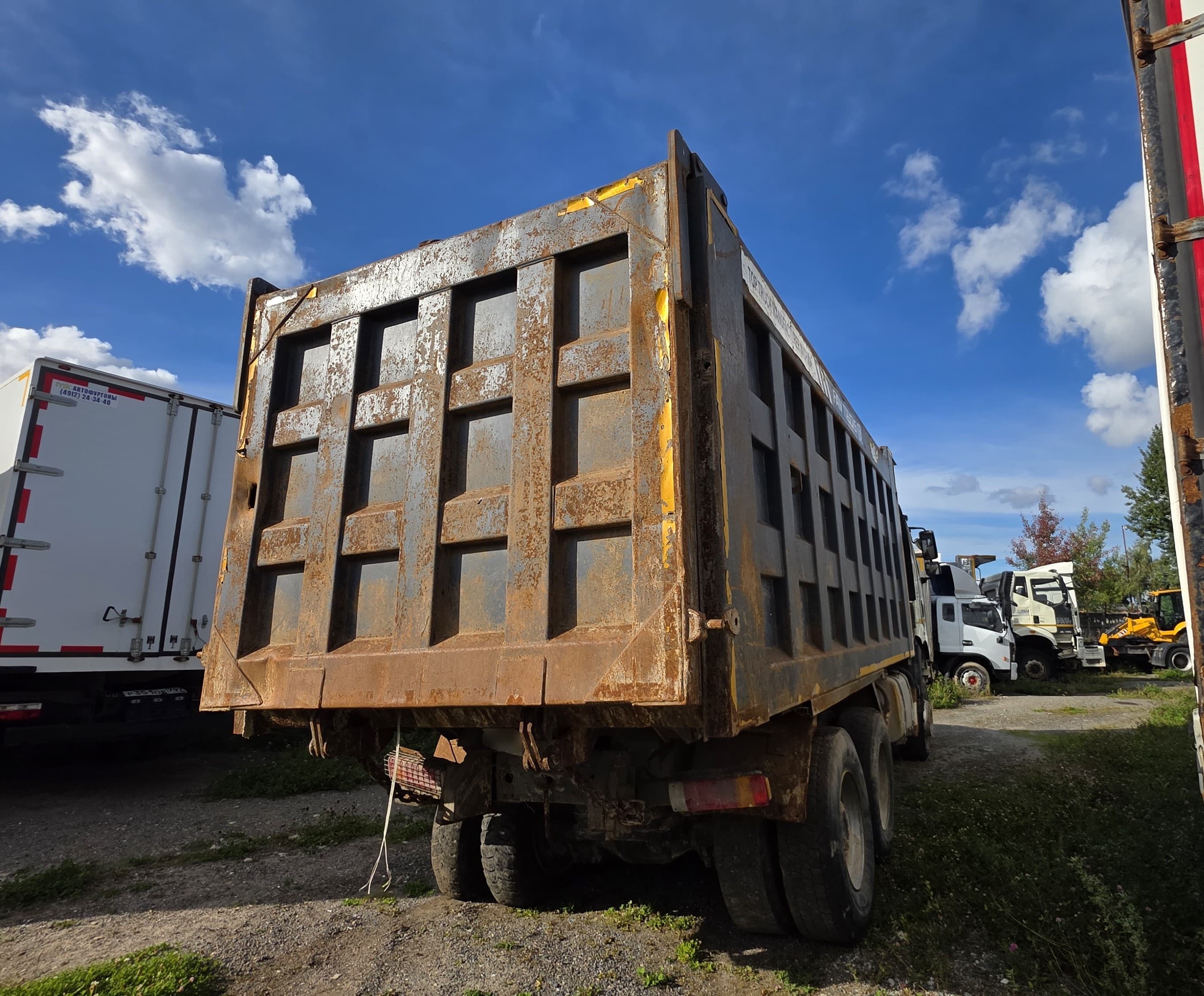 FAW J6* 6x4 Самосвал - 3