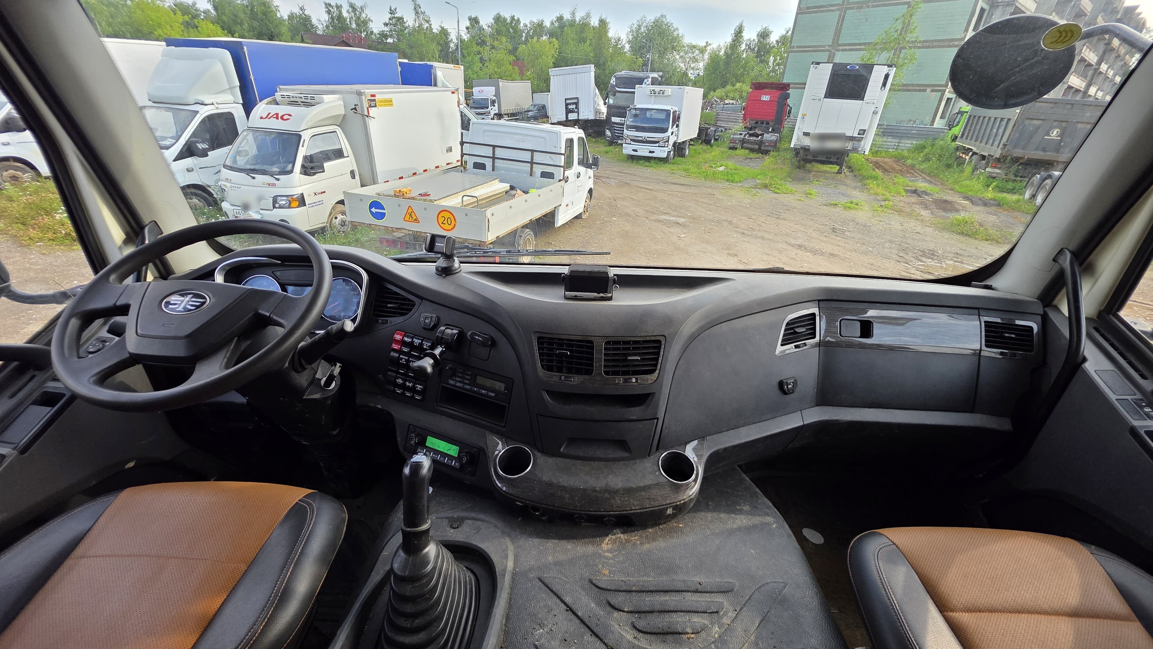 FAW J6* 6x4 Самосвал - 5