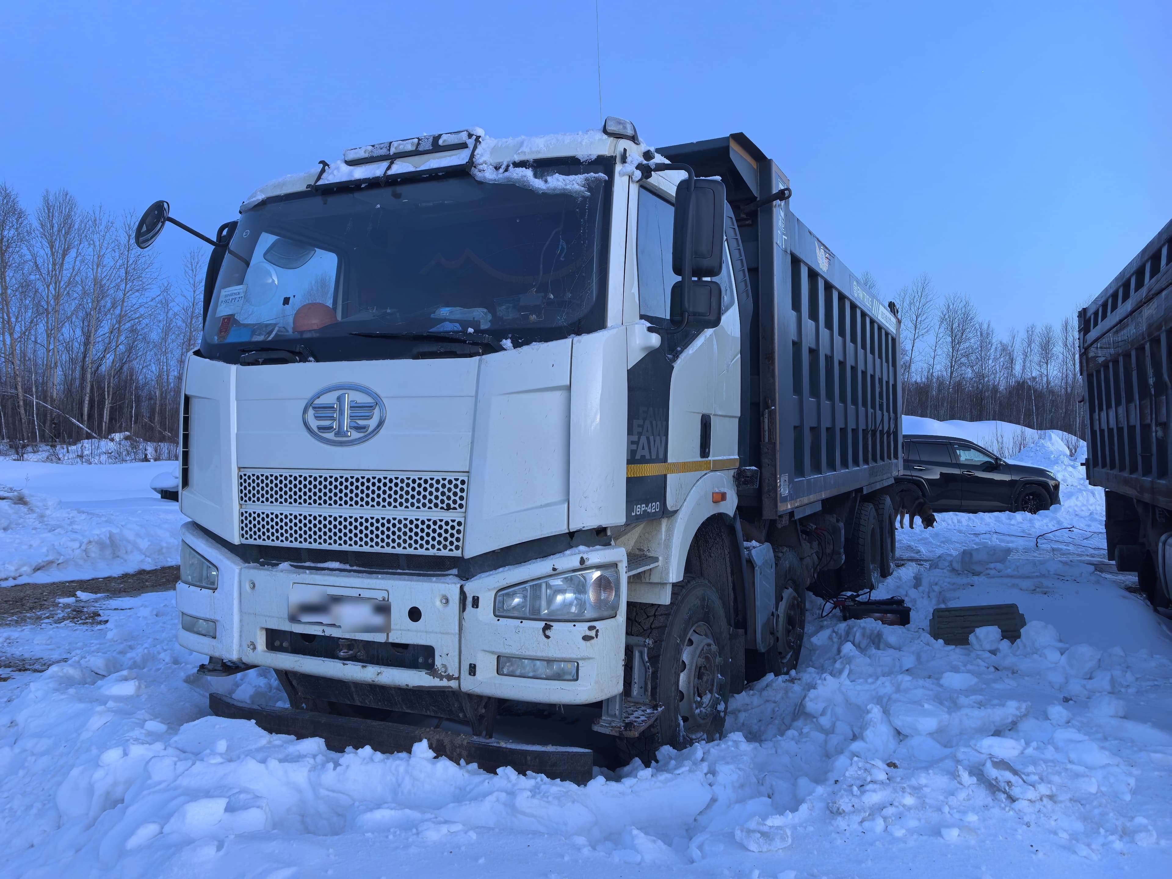 FAW J6 8x4 Самосвал - 1