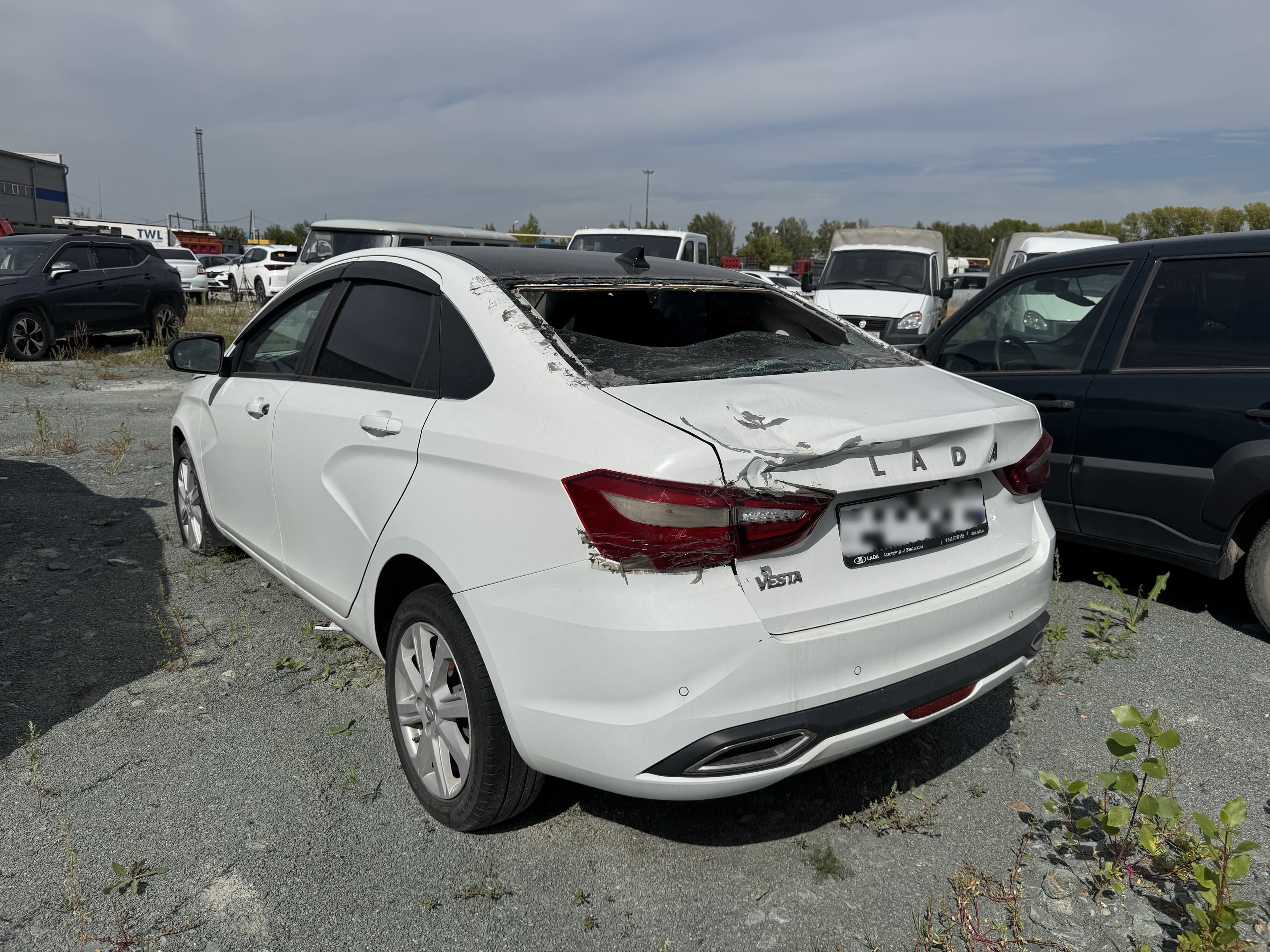 Lada Vesta седан - 4