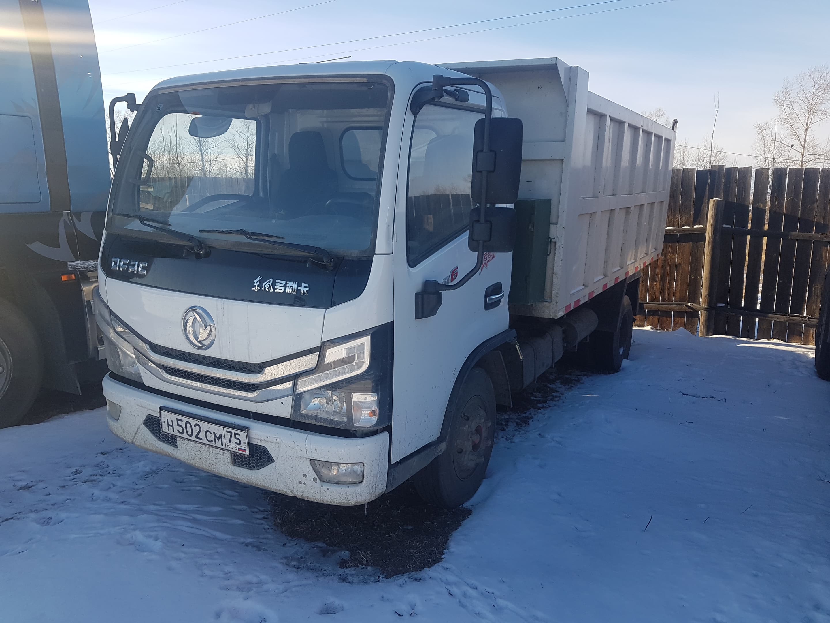 Chusheng DFAC 4x2 Самосвал - 1