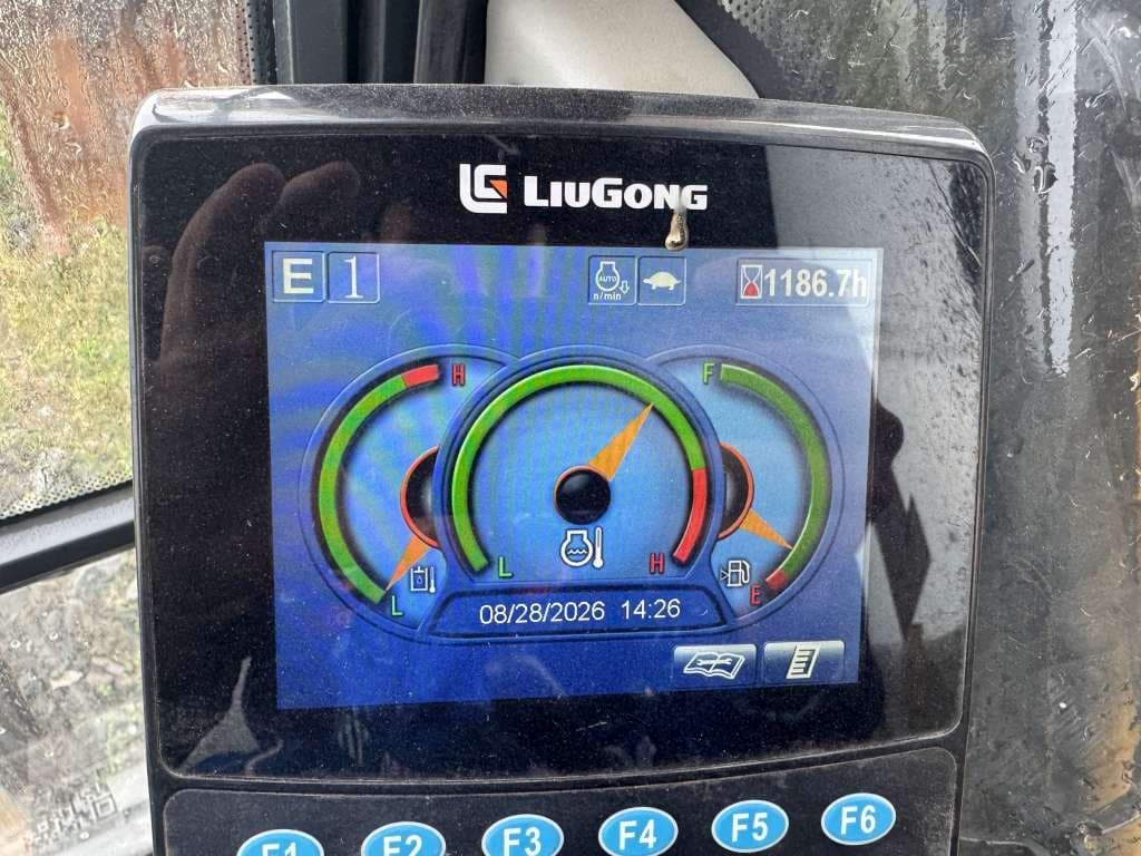 Liugong CLG933 Экскаватор - 5