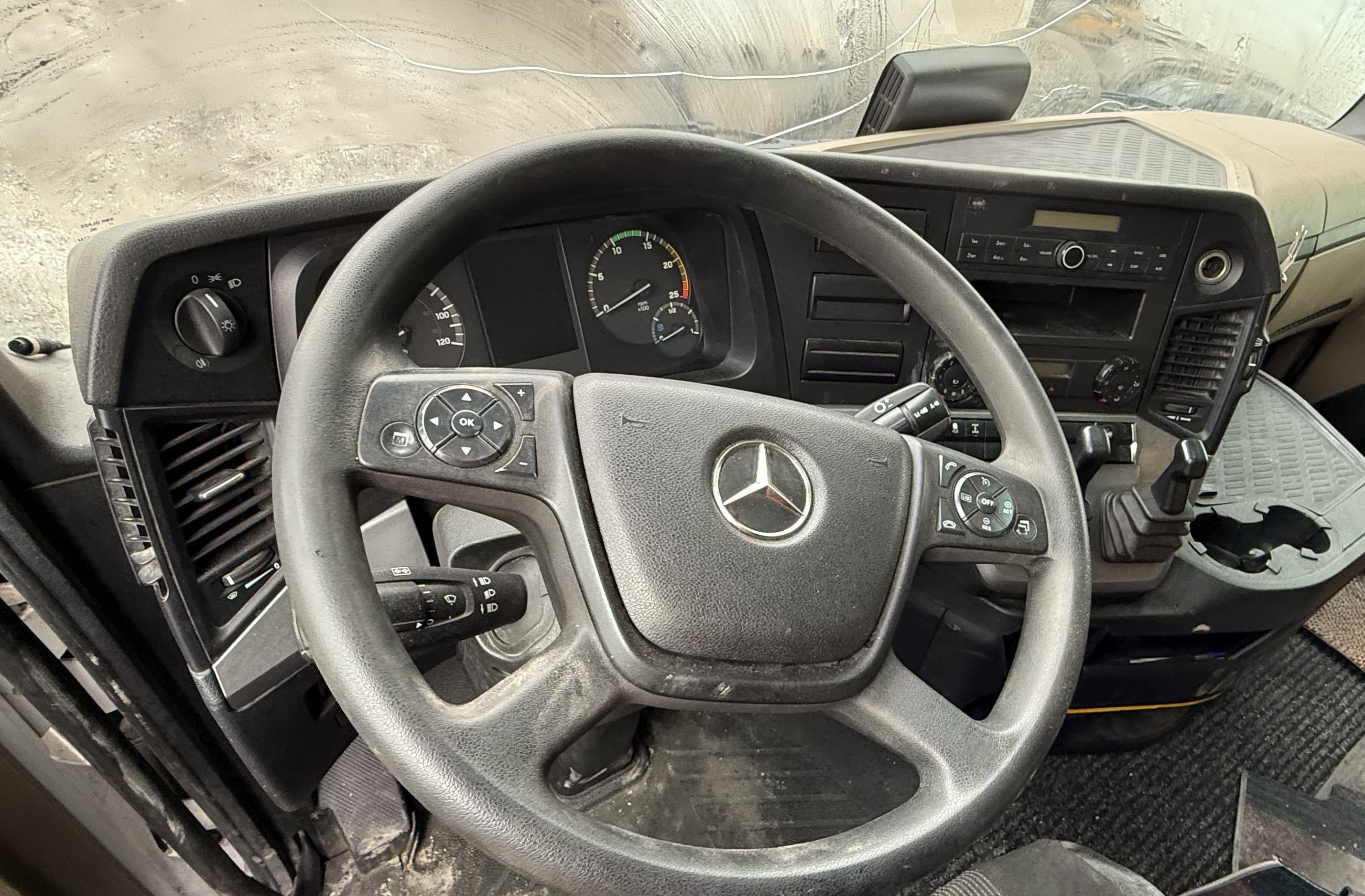 Mercedes-Benz Actros 6x4 Седельный тягач - 5