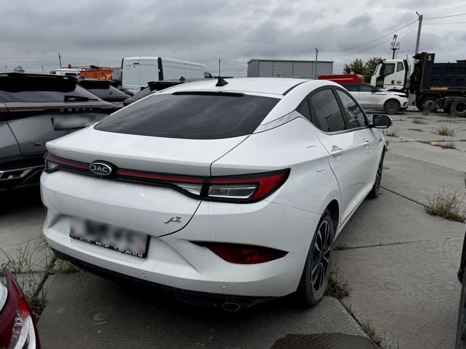 Jac J7 - 3