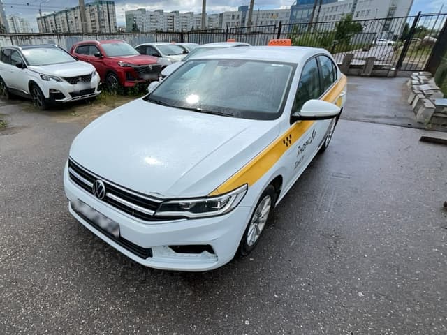 Volkswagen Bora - 1