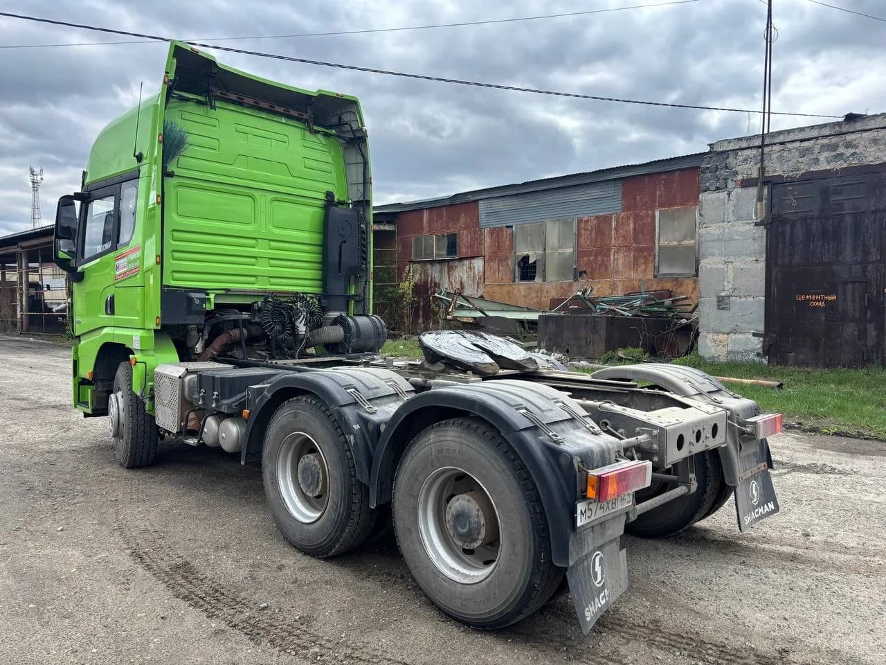 Shacman (Shaanxi) SX* 6x4 Седельный тягач - 4
