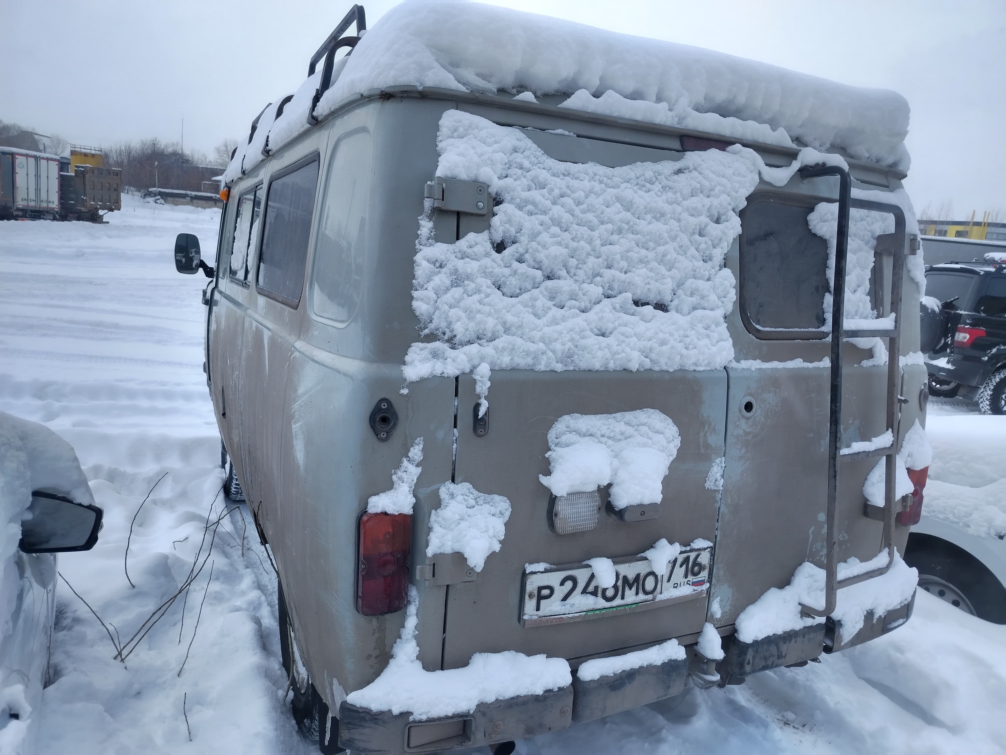 UAZ 3909* Грузопассажирский - 4