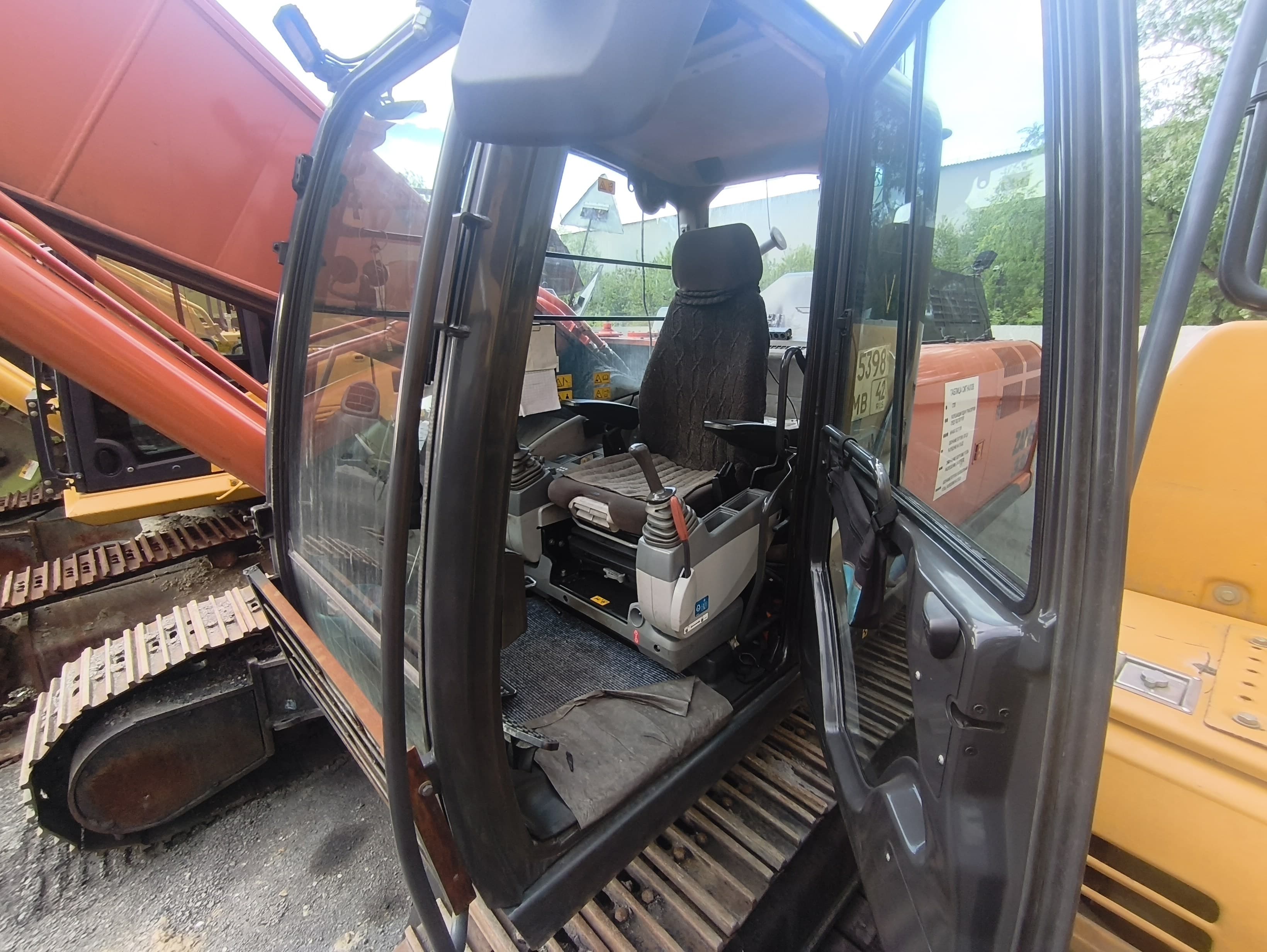 Hitachi ZX330 Экскаватор - 4