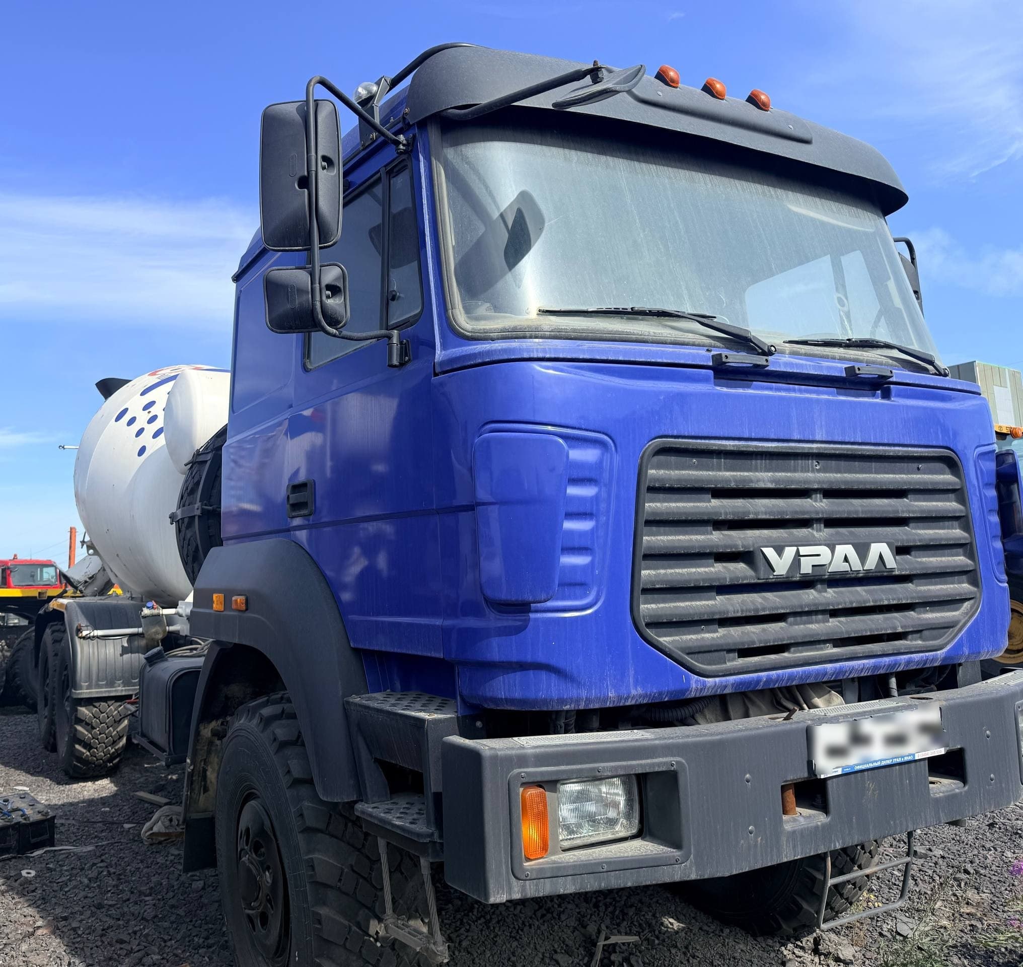 Ural 4320 6x6 Автобетоносмеситель - 2