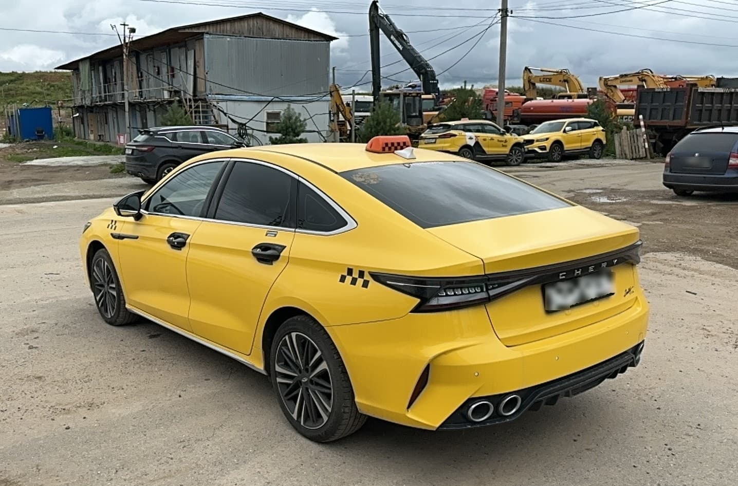 Chery ARRIZO 8 - 4