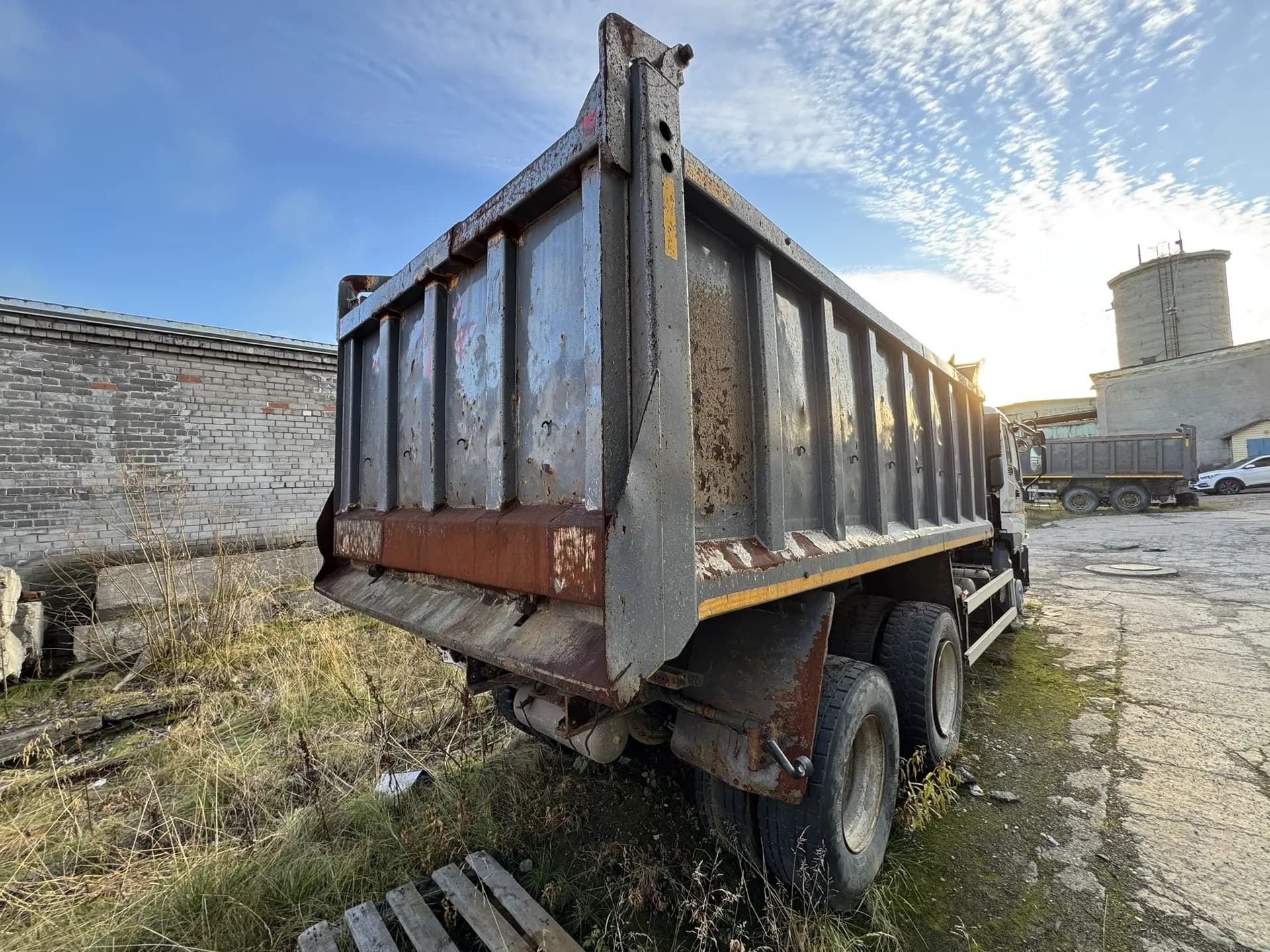 Автомастер 6589* на шасси Isuzu Giga (CYZ) 6x4 Самосвал - 3