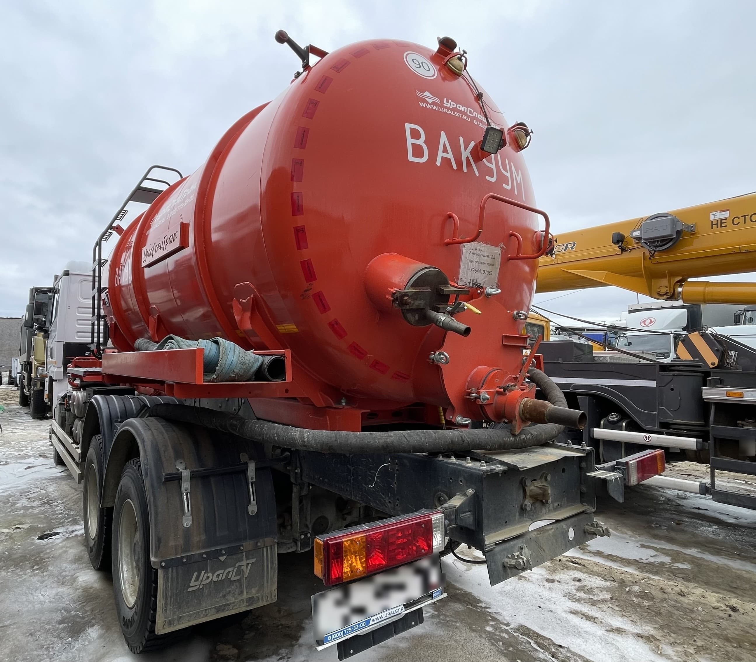 Уралспецтранс 5453* на шасси Shacman SX3258 6x6 Автоцистерна вакуумная - 4