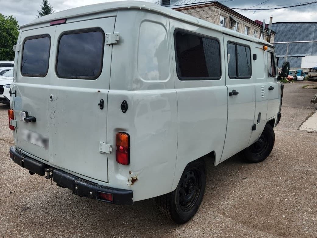 UAZ 3909* Грузопассажирский - 3