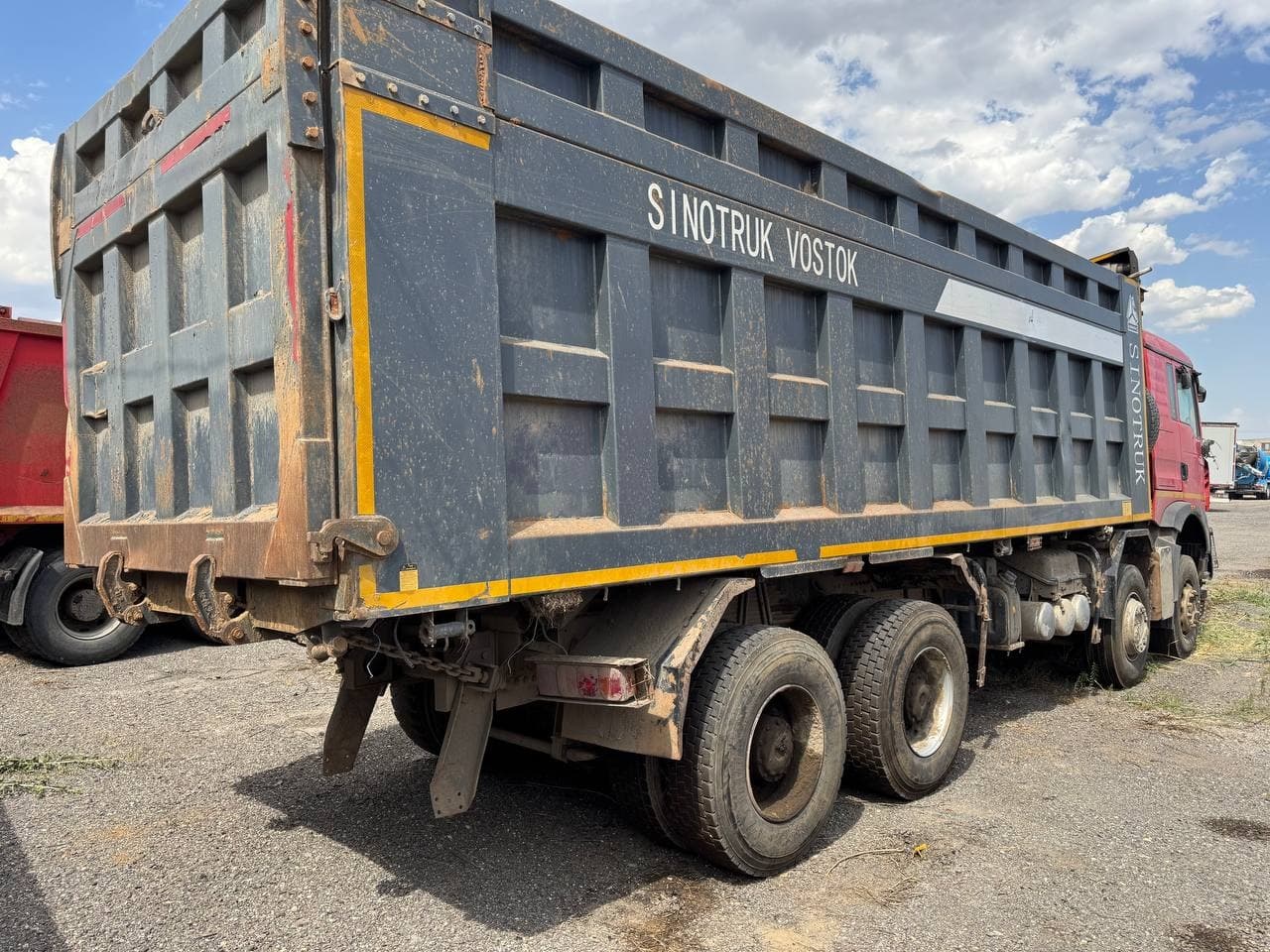 Howo T5G 8x4 Самосвал - 3