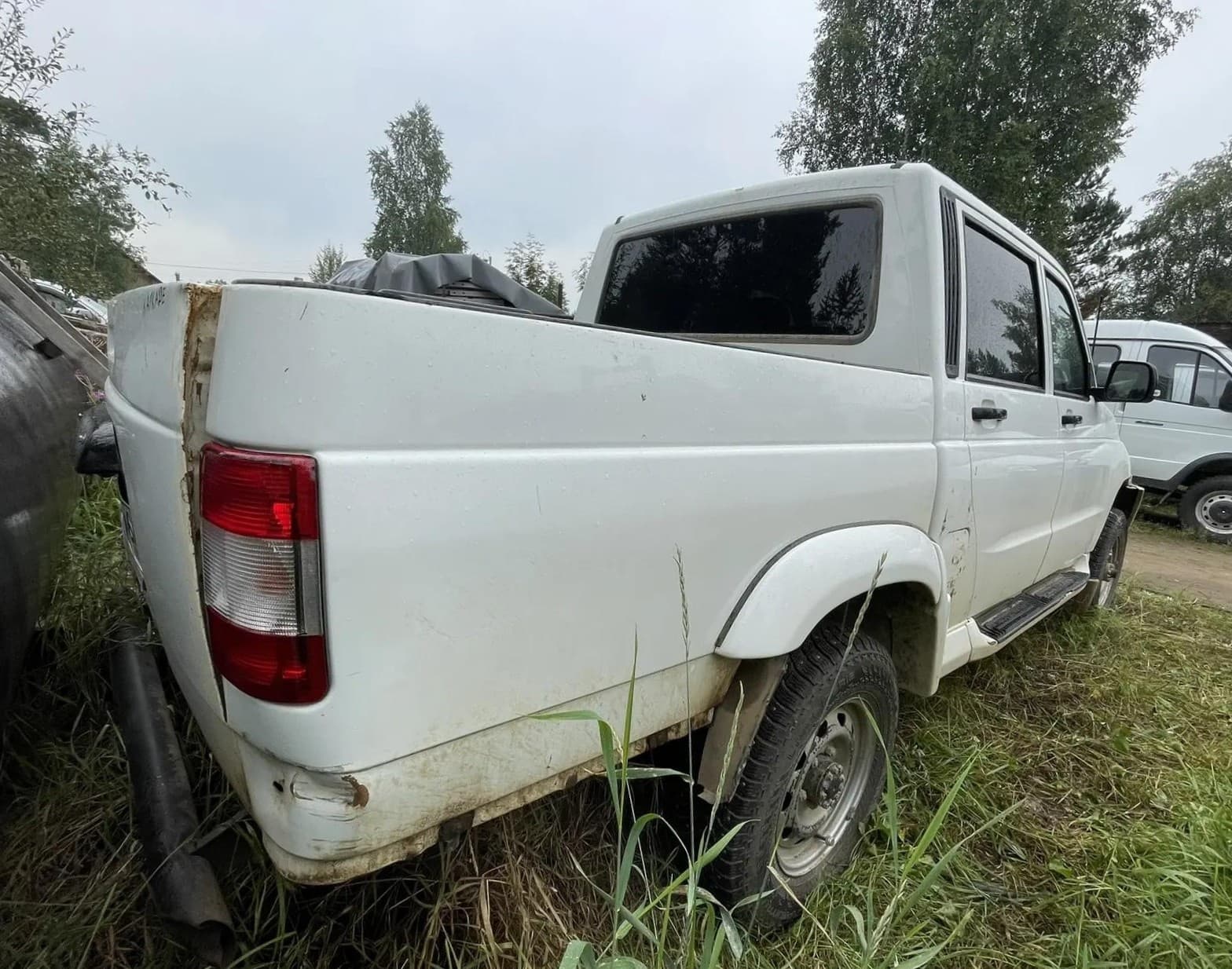 UAZ Pickup - 3