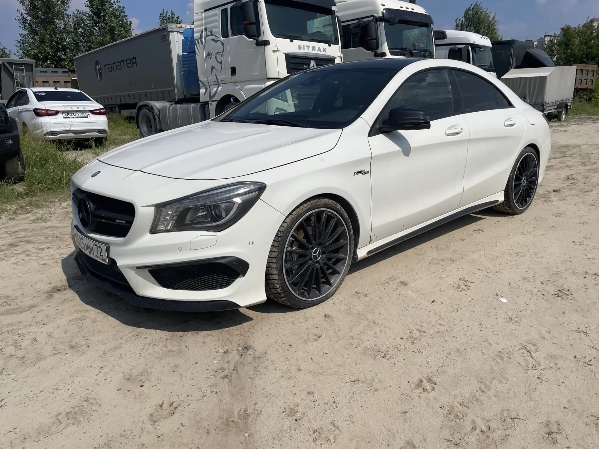 Mercedes-Benz CLA - 1