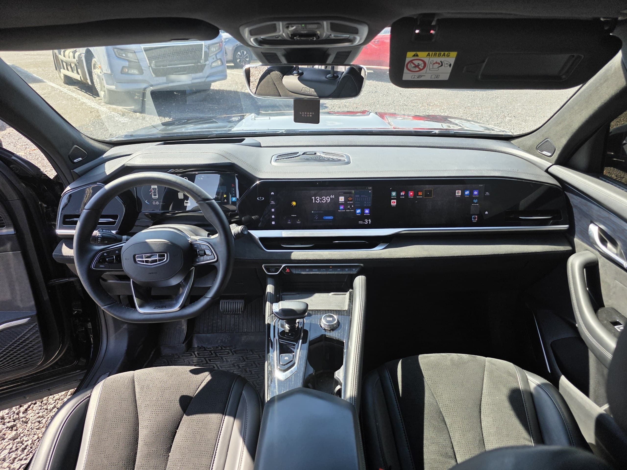 Geely Monjaro - 5