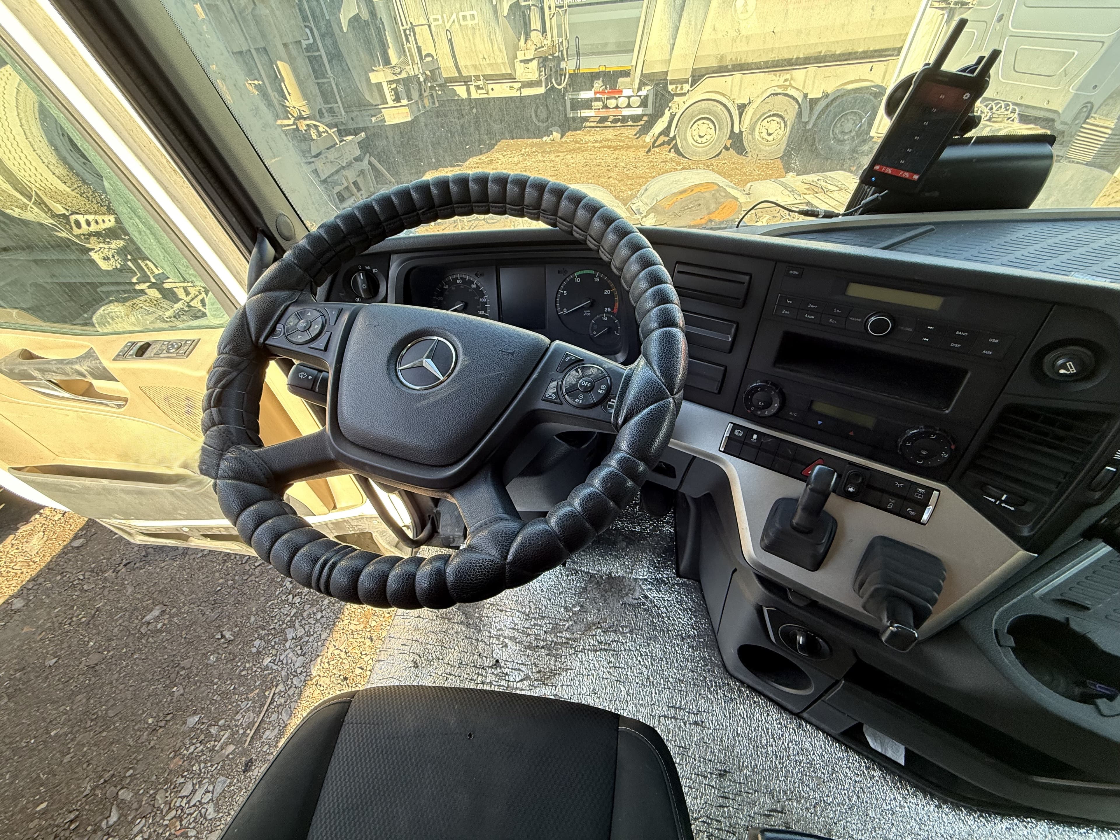 Mercedes-Benz Actros 6x4 Седельный тягач - 5