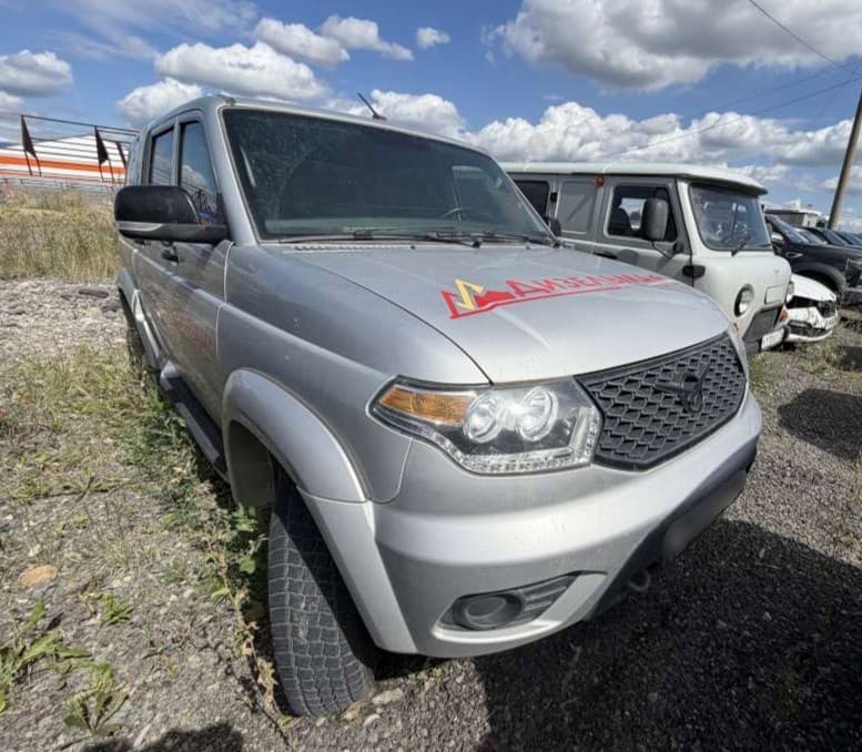 UAZ Pickup - 2