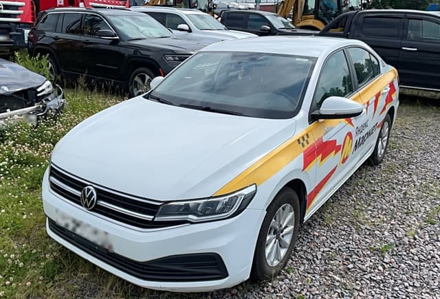 Volkswagen Bora - 1